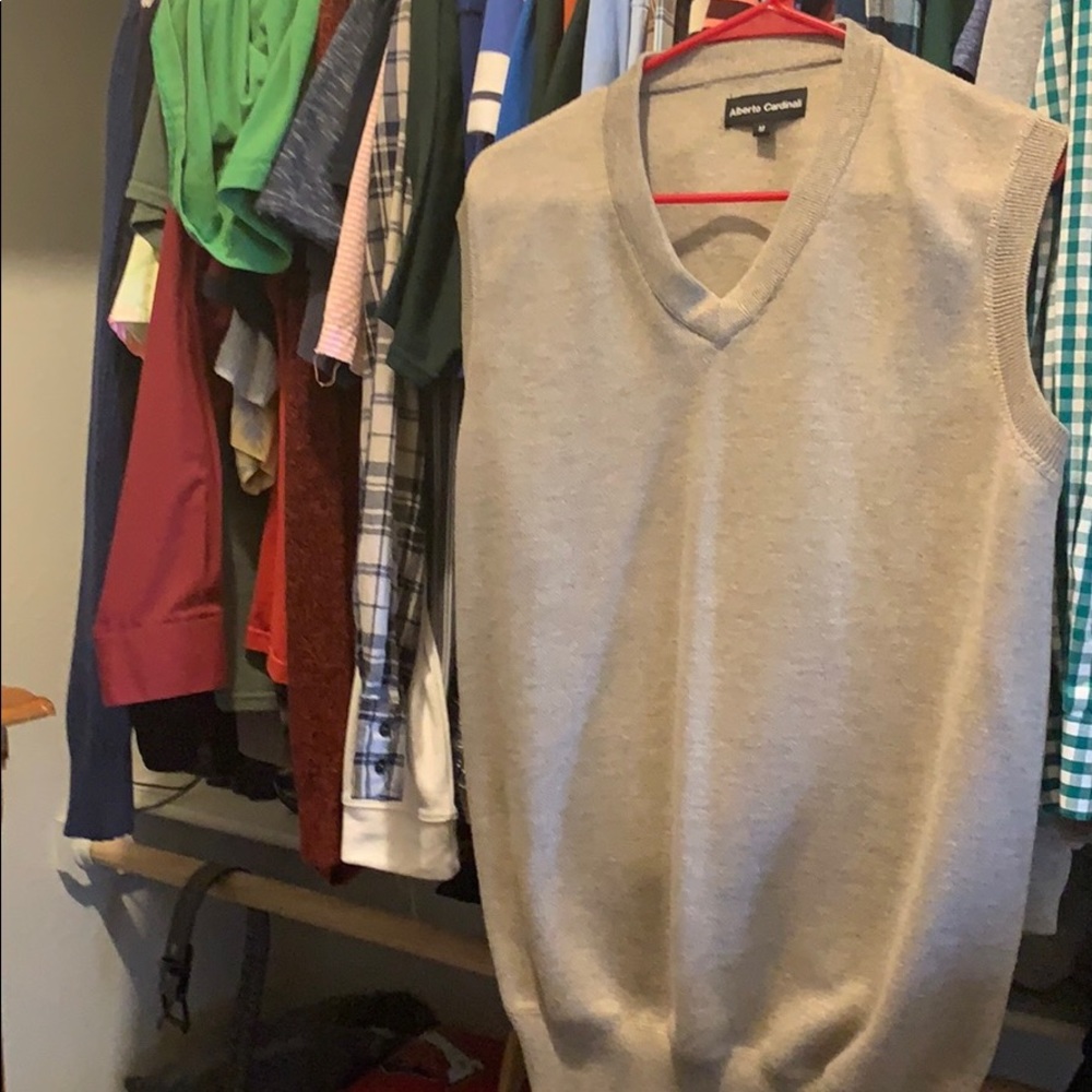 Sweater vest